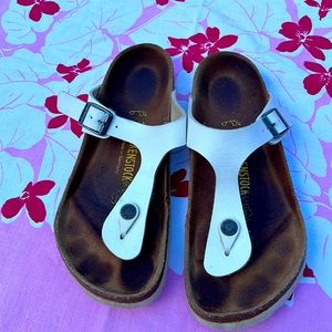 White Birkenstock thong sandals size 38